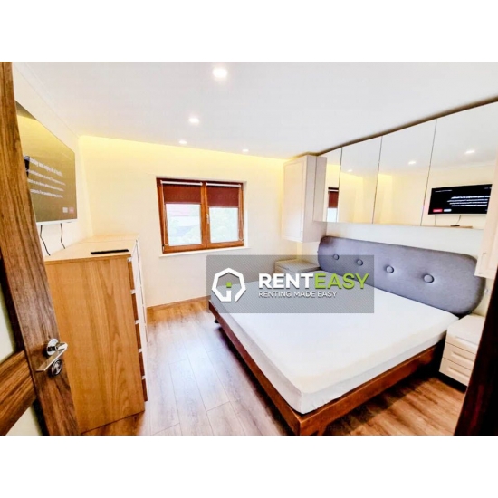 De inchiriat ! Apartament cu 3 camera in apropiere de UMF, apartamentul este complet mobilat si utilat! Pret 690/luna.